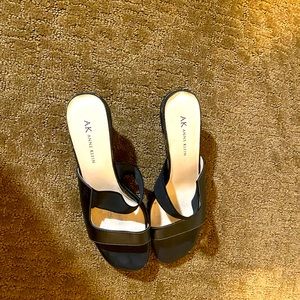 Black Anne Klein heels, great condition
